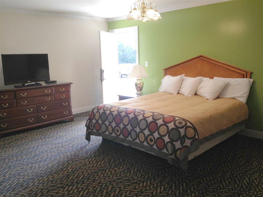 Winton Inn & Suites Barnwell Екстериор снимка