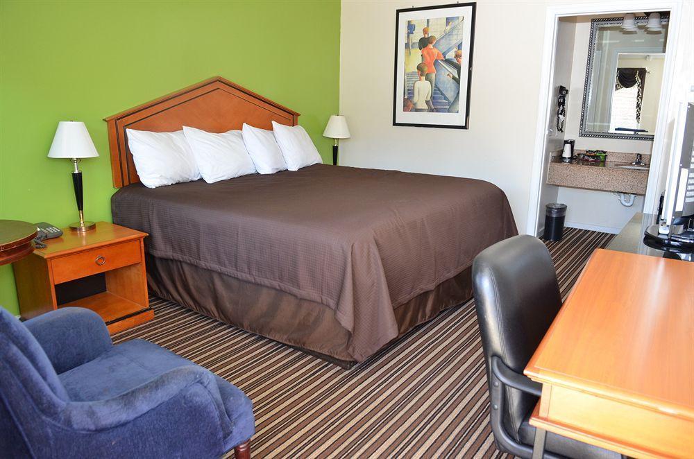 Winton Inn & Suites Barnwell Екстериор снимка