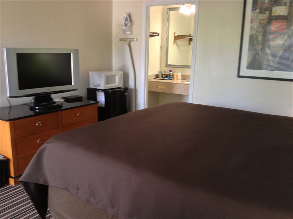 Winton Inn & Suites Barnwell Екстериор снимка
