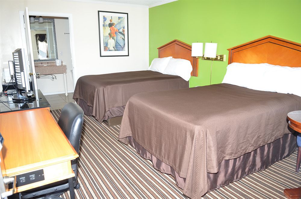 Winton Inn & Suites Barnwell Екстериор снимка