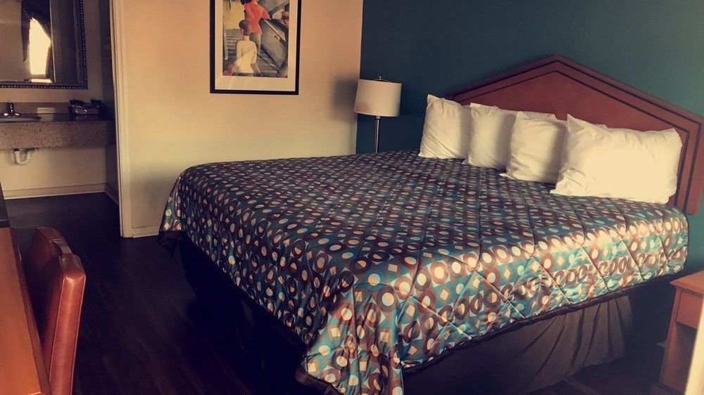 Winton Inn & Suites Barnwell Екстериор снимка