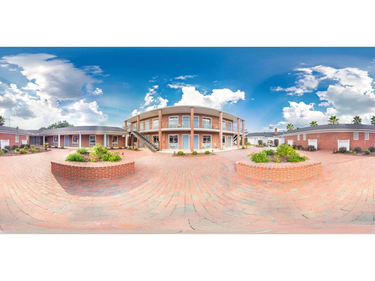 Winton Inn & Suites Barnwell Екстериор снимка
