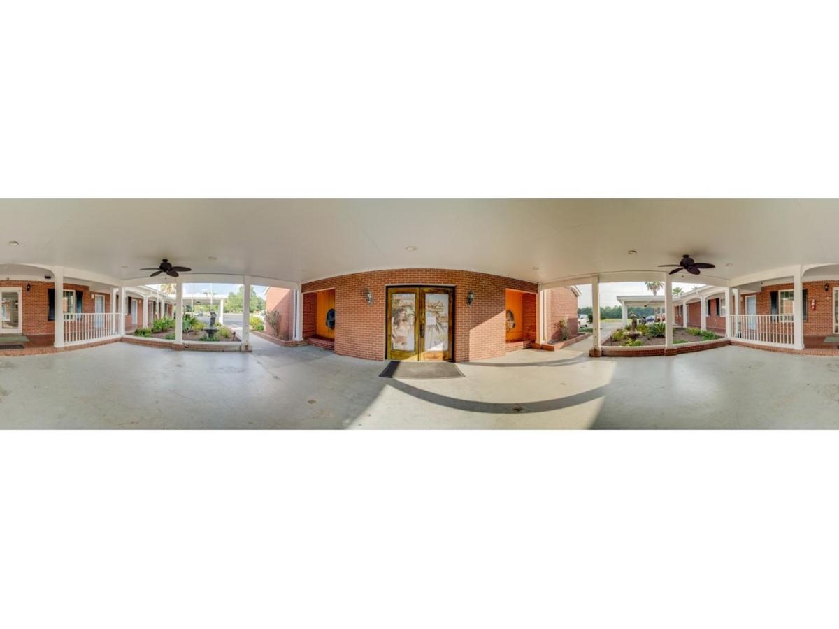 Winton Inn & Suites Barnwell Екстериор снимка